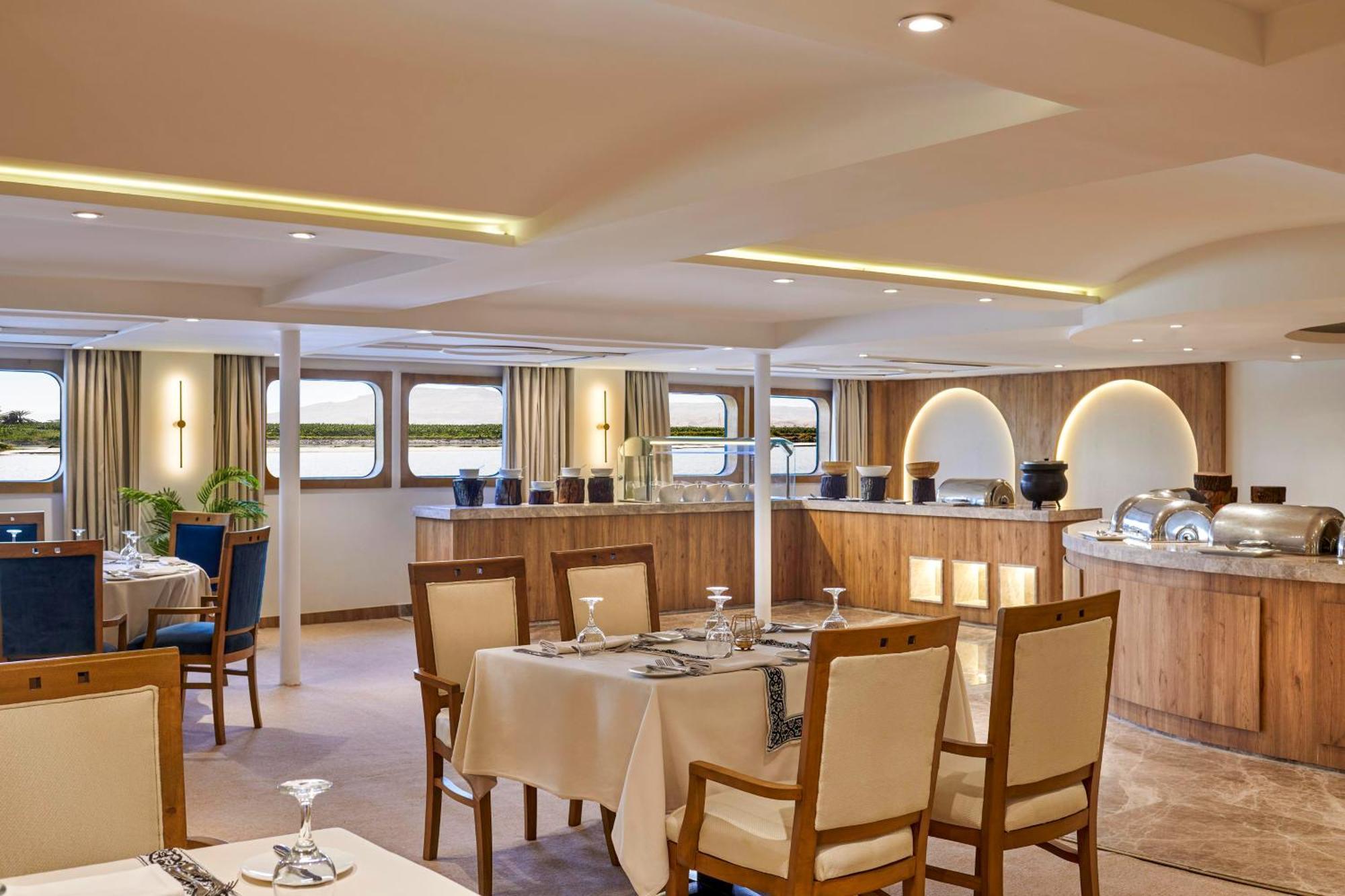 Moevenpick Royal Lotus Nile Cruise, Every Monday Four Nights From Luxor, Every Friday Three Nights From Aswan - Including Excursions & Sightseeing Luaran gambar